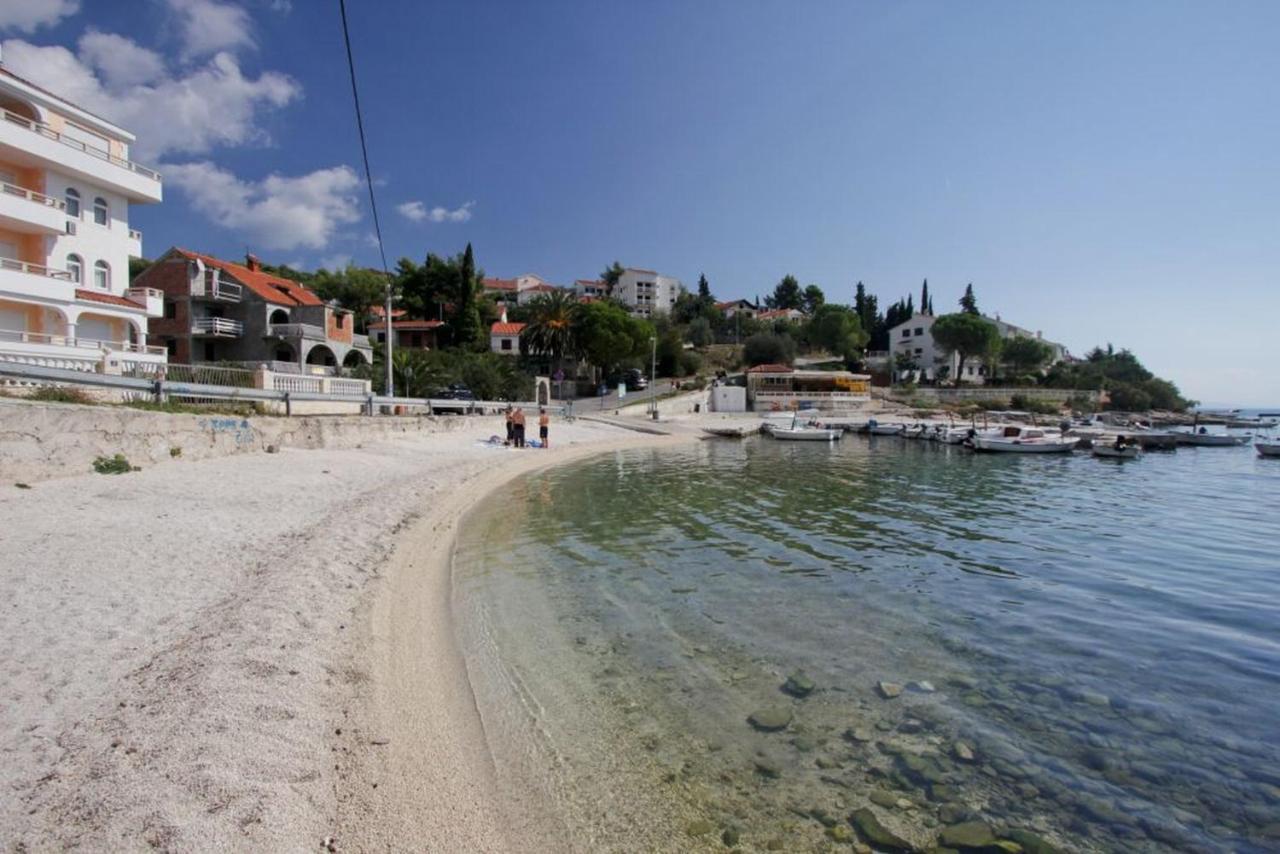 Apartments Doris Trogir Exterior photo