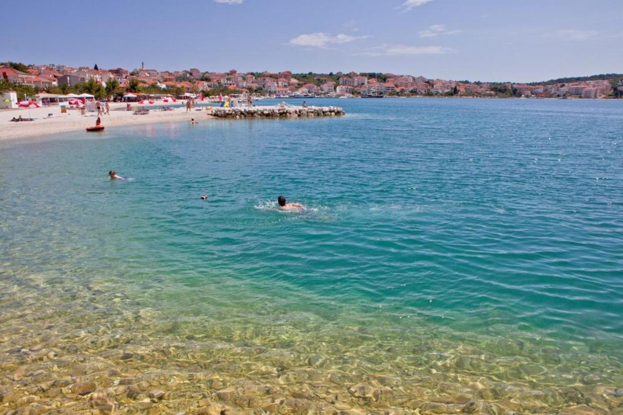 Apartments Doris Trogir Exterior photo